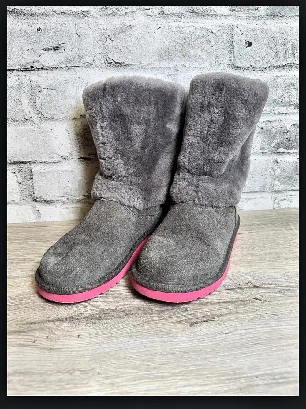 UGG Classic Short II Bow Tall Boots Gray & Pink Girls US 6